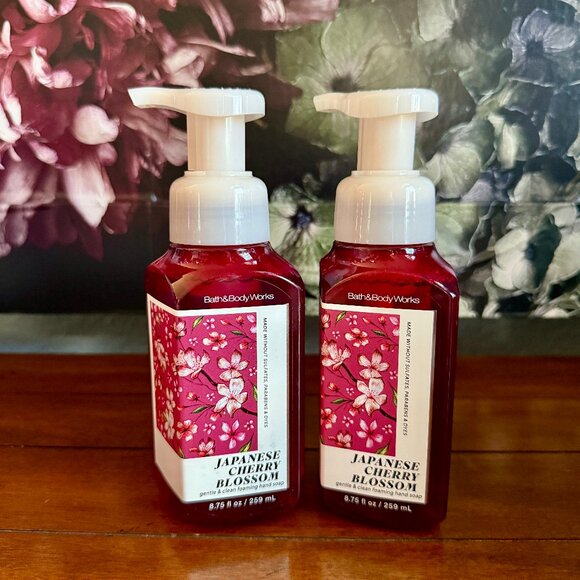 2/$30 SALE - NEW 2-Pc JAPANESE CHERRY BLOSSOM Foaming Hand Soap 8.75oz BBW - Picture 1 of 3
